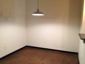 250 Martha Dr-Unit -106 in Athens, GA - Building Photo - Building Photo