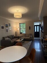 14 O St NW, Unit A in Washington, DC - Building Photo - Building Photo