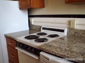 50 Babcock St in Brookline, MA - Building Photo