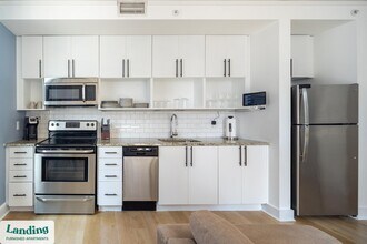 933 McGee St in Kansas City, MO - Building Photo - Building Photo