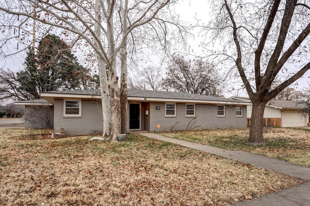 2826 54th St in Lubbock, TX - Building Photo