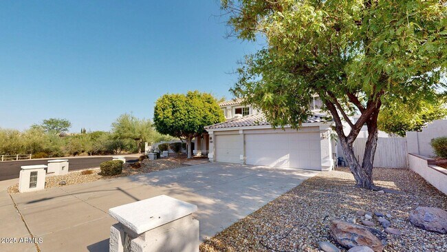 6434 W Honeysuckle Dr in Phoenix, AZ - Foto de edificio - Building Photo
