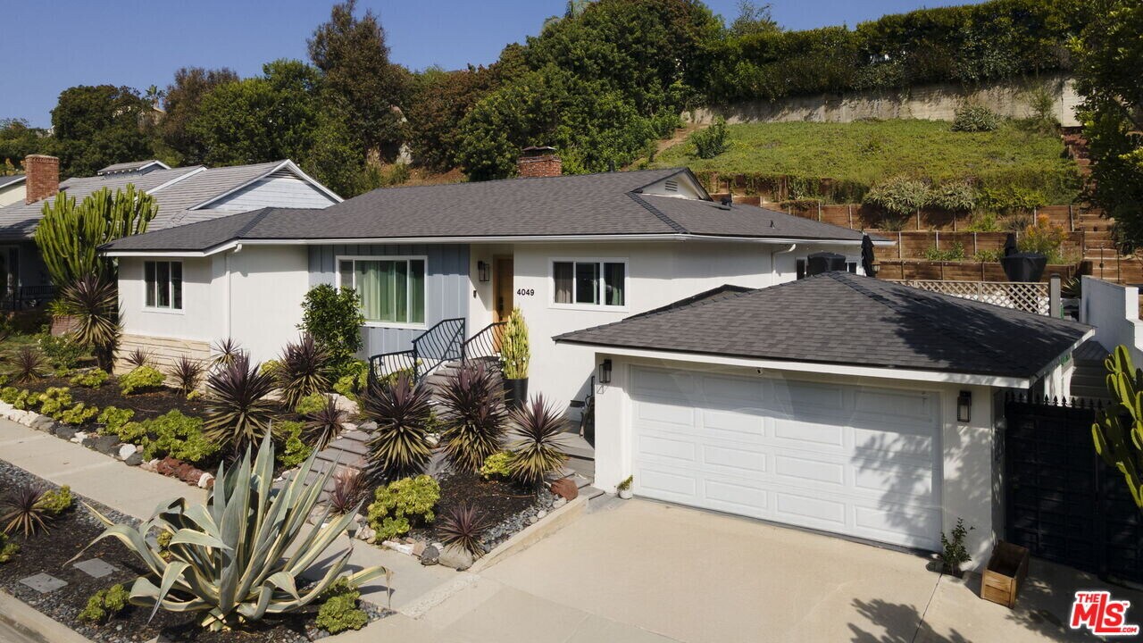 4049 Fairway Blvd in Los Angeles, CA - Building Photo