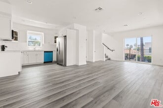 2936 West Blvd in Los Angeles, CA - Building Photo - Building Photo