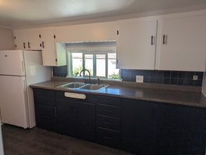 2010 Dickinson Ave NW, Unit 2012 Dickinson Ave NW O in Olympia, WA - Building Photo - Building Photo