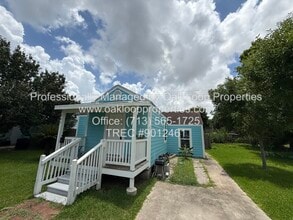 501 19th Ave N in Texas City, TX - Building Photo - Building Photo