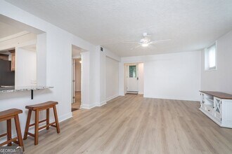 4570 Academy St in Acworth, GA - Building Photo - Building Photo