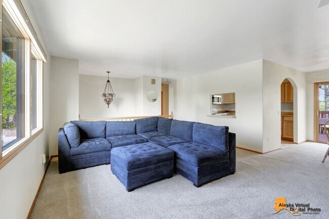 6541 Bridget Cir in Anchorage, AK - Building Photo - Building Photo