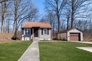 144 Old West Point Rd E in Garrison, NY - Building Photo