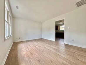 725 N Privette St in Zebulon, NC - Building Photo - Building Photo