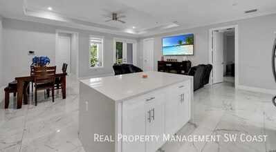 4267 4th Ave SE in Naples, FL - Building Photo - Building Photo