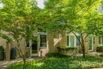 36 Moore St in Princeton, NJ - Building Photo - Building Photo