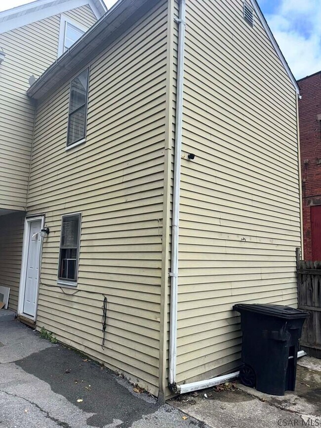145 Hudson St in Johnstown, PA - Building Photo - Building Photo