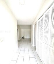 6109 NW 171st St in Hialeah, FL - Building Photo - Building Photo