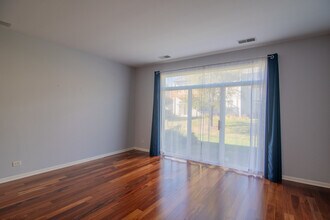 2486 Golf Ridge Cir in Naperville, IL - Building Photo - Building Photo