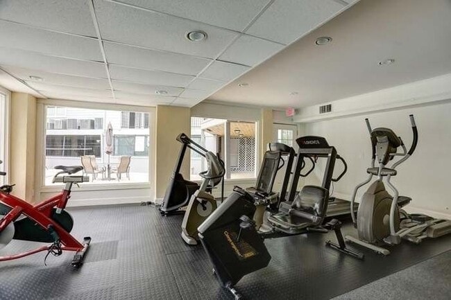 635 Granville Ct, Unit 635 in Atlanta, GA - Building Photo - Building Photo