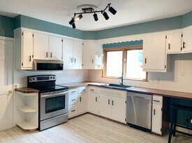 2804 N 70th St in Milwaukee, WI - Building Photo