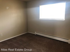 2840 Montebello Dr W-Unit -Unit 4 in Colorado Springs, CO - Foto de edificio - Building Photo