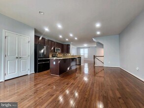 729 Olive Wood Ln in Baltimore, MD - Building Photo - Building Photo