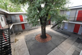 Morningside Apartments in Fort Worth, TX - Building Photo - Interior Photo