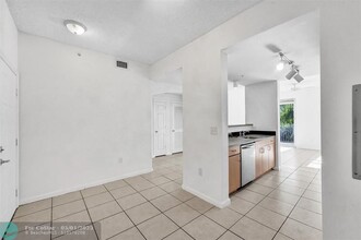533 NE 3rd Ave in Fort Lauderdale, FL - Building Photo - Building Photo