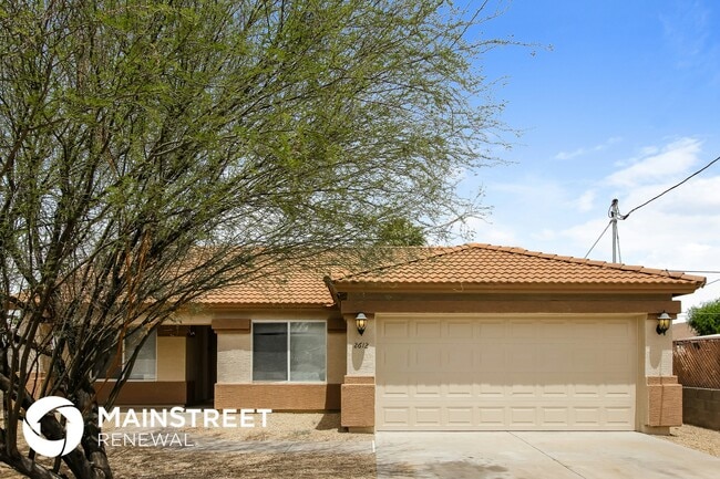 property at 2612 E Paradise Ln