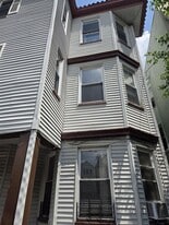 142 Johnson Ave in Newark, NJ - Building Photo