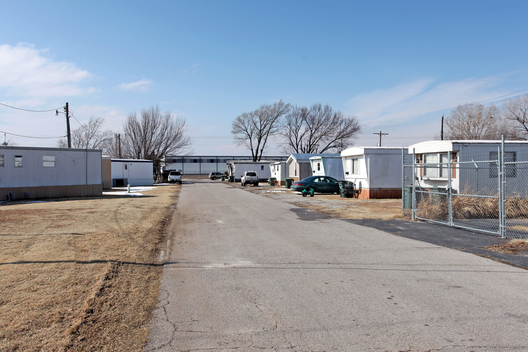 1103 S Broadway in Edmond, OK - Foto de edificio