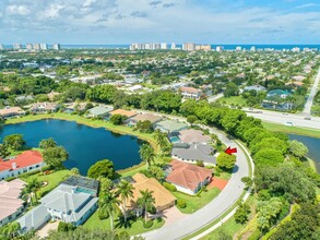 938 Spanish Moss Trail in Naples, FL - Building Photo - Building Photo