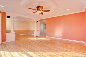 11 Genesee St in East Haven, CT - Building Photo - Building Photo