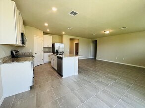 1061 Oak Vly Dr in Auburndale, FL - Building Photo - Building Photo