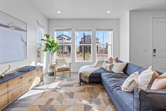 493 W Greenstone Pl in Saint George, UT - Building Photo - Building Photo