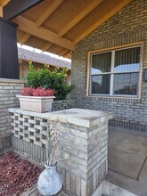 329 W Myrtle St in Hanford, CA - Building Photo - Building Photo