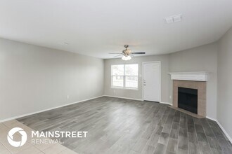 1781 Sierra Trail in Lancaster, TX - Foto de edificio - Building Photo