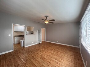 210 Arden Rd-Unit -A in Santa Barbara, CA - Foto de edificio - Building Photo