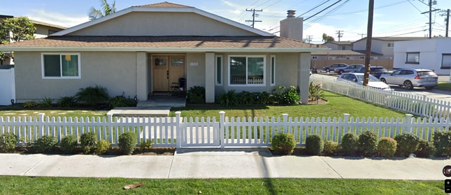 1728 Santa Ana Ave, Unit A