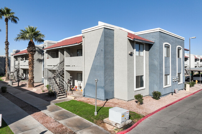 Papago Vista in Phoenix, AZ - Building Photo - Building Photo