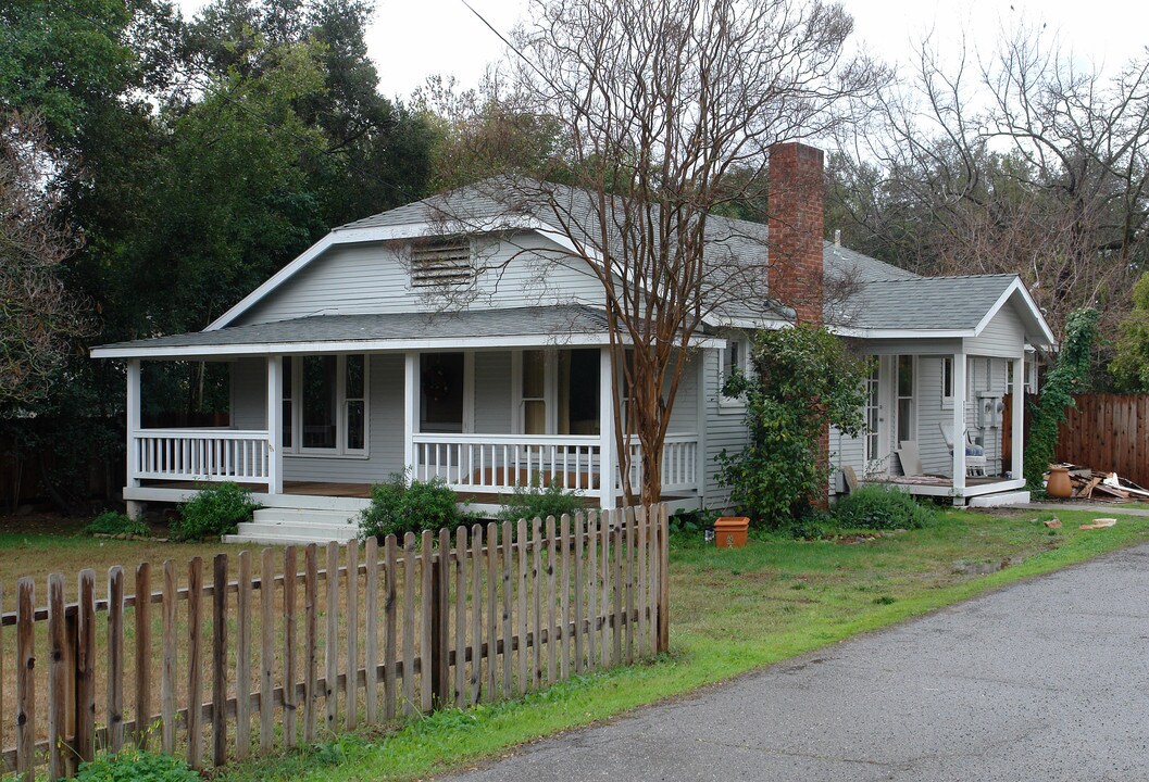 291 Gridley Rd in Ojai, CA - Building Photo