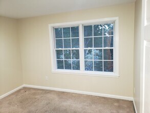 9 Cottage Plz, Unit 2 in Bloomfield, NJ - Building Photo - Building Photo