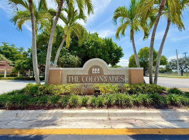 796 NW 91st Terrace in Plantation, FL - Foto de edificio - Building Photo