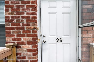 98 Mt Hope Dr in Albany, NY - Building Photo - Building Photo