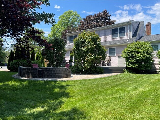 15 Parker Ave in Newport, RI - Foto de edificio - Building Photo