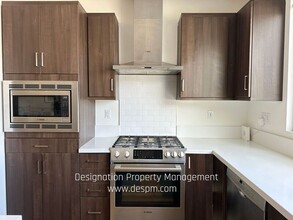 1431 1/2 Waterloo St in Los Angeles, CA - Building Photo - Building Photo