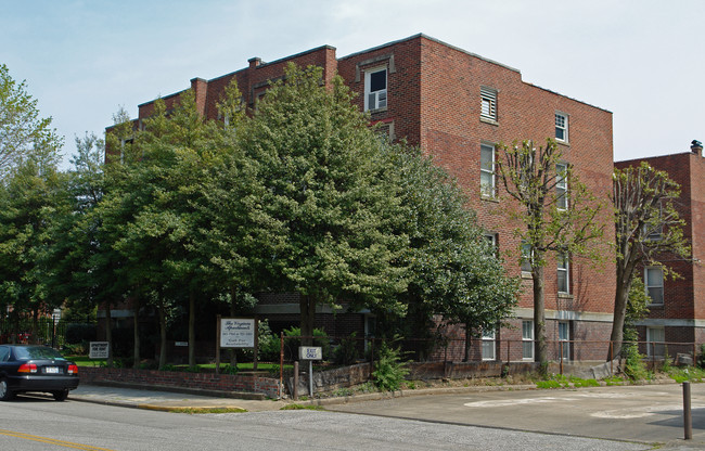 208 Bradford St in Charleston, WV - Foto de edificio - Building Photo