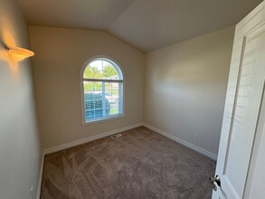1809 Cedar Springs Ln in Anacortes, WA - Building Photo - Building Photo