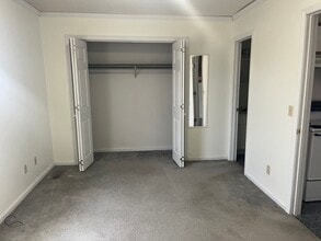 721 Meadow View Rd in Bristol, TN - Building Photo - Building Photo