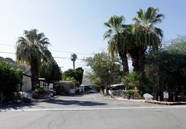 Sky Ridge Park in Cathedral City, CA - Foto de edificio - Building Photo