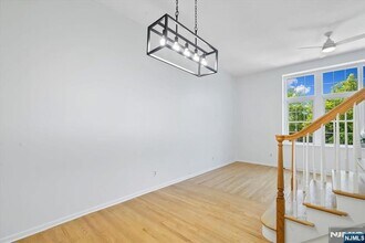 32 Smith Ave, Unit 2F in Fair Lawn, NJ - Building Photo - Building Photo