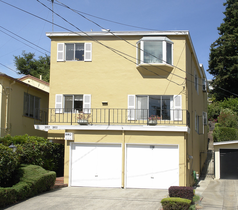 3955-3957 Canon Ave in Oakland, CA - Building Photo