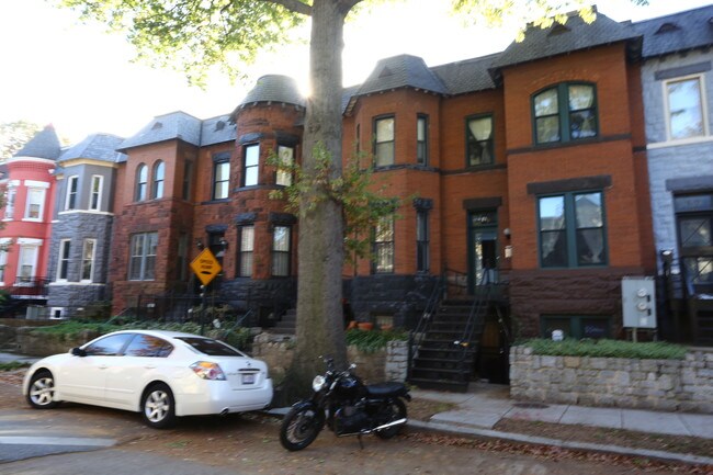 21 Quincy Pl NW in Washington, DC - Building Photo - Building Photo